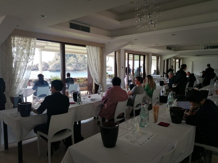 Sicilia en Primeur 2023 - Sala di Degustazione a Isola Bella, Taormina