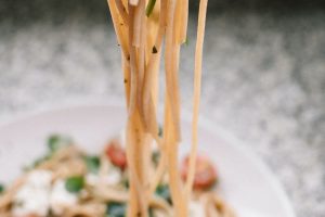 Come trasgrediscono gli italiani? Nel “No Diet Day” (6 maggio) vincono pasta, pizza e Parmigiana 