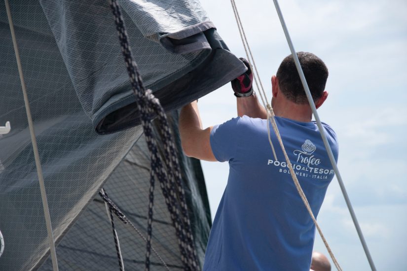 Il “Trofeo Poggio al Tesoro”, spettacolare regata a Bolgheri