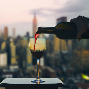 Dazi Usa, specchio riflesso: nel 2025 i vini importati hanno fatto meglio di quelli americani