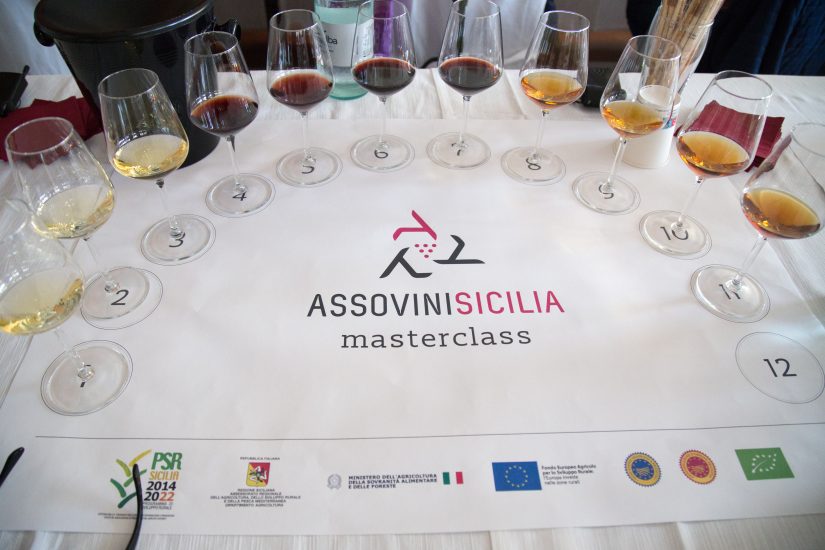 Sicilia en Primeur 2023 - Calici in assaggio a Isola Bella di Taormina