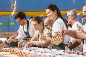 Massimo Bottura e il grande “abbraccio” alla Romagna di Al Mèni, a Rimini