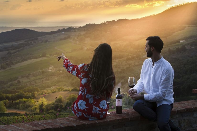 Degustazioni al tramonto alla Tenuta Prima Pietra a Riparbella 