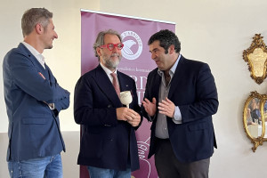 “Words of Wine” 2023 award to WineNews, for having told the “poetry” of Abruzzo wine “Words of Wine” 2023 award to WineNews, for having told the “poetry” of Abruzzo wine