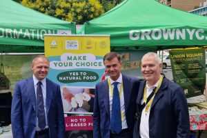 Contadini &ldquo;in piazza&rdquo; a New York contro la &ldquo;carne sintetica&rdquo;. Con l&rsquo;appoggio social di LeBron James