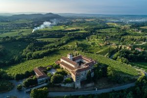 I Colli Orientali del Friuli, terra di confine dove la storia si intreccia con vino e gastronomia