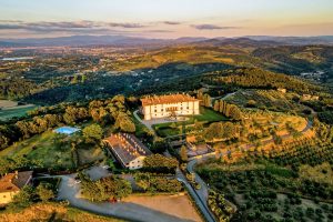Un viaggio nella bellezza delle Ville Medicee, un pezzo di storia di Toscana, bagnata dal vino