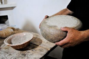 &ldquo;Cheese&rdquo; 2023: ecco i formaggi a latte crudo che &ldquo;resistono&rdquo;, baluardo della biodiversit&agrave;