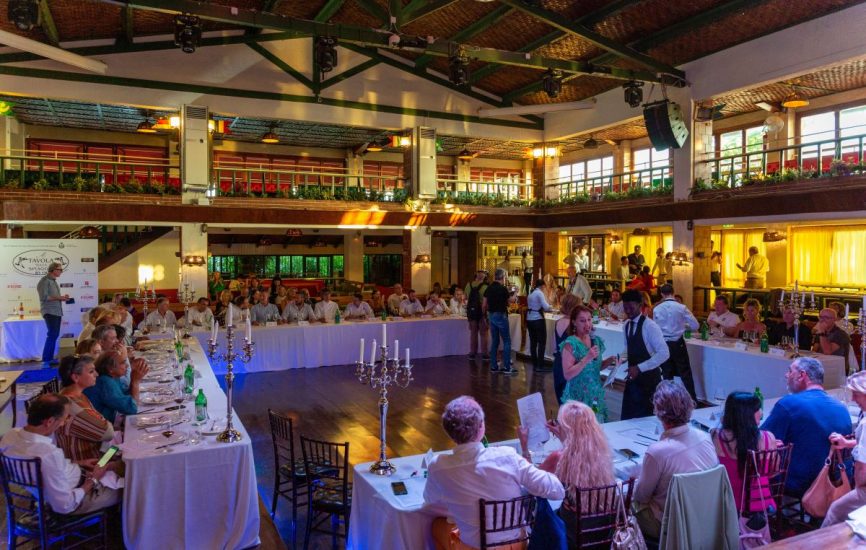 Forte dei Marmi, edizione 31 di A Tavola Sulla Spiaggia alla Capannina 2023-07-02© Pietro Grossi/Massimo Sestini