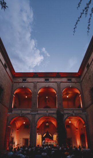 Vino & musica nella rinascimentale Villa di Argiano a Montalcino