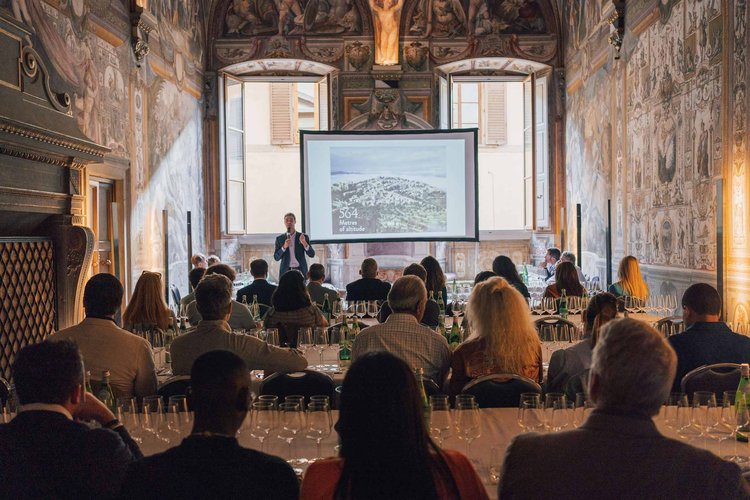 I “The Golden Vines Awards”