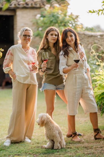 Marina Cvetic con le figlie Chiara e Miriam Lee Masciarelli