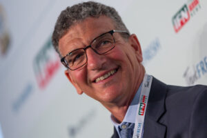 “Il mondo è sempre più complesso, per tutte le tipologie di merce. Ed il vino non fa eccezione”