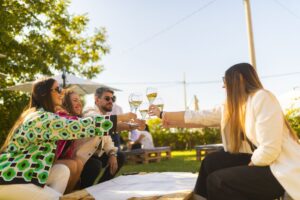 Tra la passione per le bollicine e la bellezza del territorio, il “Festival Franciacorta in Cantina”