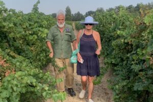 Jancis Robinson: “Marco Simonit, l’uomo che ha trasformato la potatura della vite in forma d’arte” Jancis Robinson: “Marco Simonit, l’uomo che ha trasformato la potatura della vite in forma d’arte”