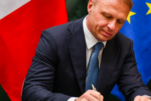 Lollobrigida: “Agrifish a favore del mantenimento di carne e vino nella Politica di Promozione Ue”