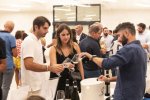 Vini bianchi e longevità: i primi a doverci credere sono produttori e ristoratori