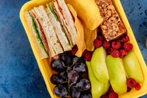 Pausa pranzo sempre pi&ugrave; cara: un pasto-tipo costa 14,89 euro, +8% sul pre-pandemia