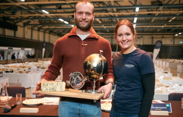 “World Cheese Awards” 2023: Parmigiano Reggiano, Pirano E La Mucca Di ...