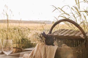 La lunga coda estiva sorride al turismo: &egrave; boom di visitatori in agriturismi e borghi