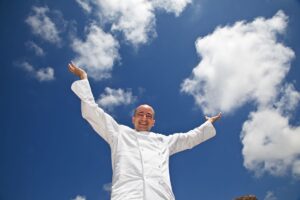 Lo chef Pino Cuttaia: &ldquo;la condivisione di gesti tra le sponde del Mediterraneo strumento di pace&rdquo;