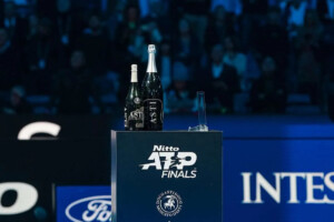 Il “torneo dei maestri” di tennis a Torino brinda con le bollicine italiane dell’Asti Docg