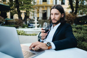 Formare i professionisti del vino di domani: al via le iscrizioni al “Wine Business Program” 2025 Formare i professionisti del vino di domani: al via le iscrizioni al “Wine Business Program” 2025