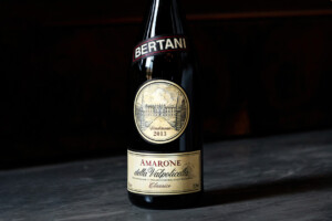 Guide 2024: l’Amarone della Valpolicella Classico 2013 Bertani mette tutti d’accordo Guide 2024: l’Amarone della Valpolicella Classico 2013 Bertani mette tutti d’accordo