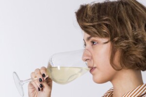 White and rosé wines together account for more than half of world consumption. Red wines in decline