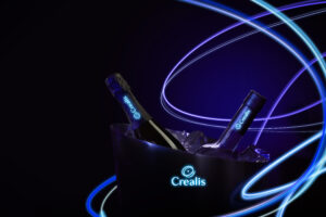 La bottiglia diventa “fashion” grazie alla capsula che si illumina al buio