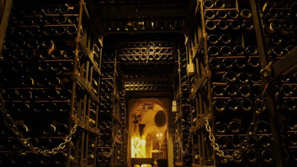 La cantina de La Tour d’Argent a Parigi