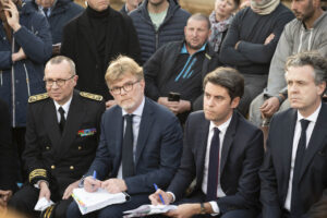 Crisi del vino in Francia, dal Governo 230 milioni di euro ed il supporto all’espianto dei vigneti