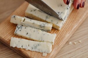 Gorgonzola, produzione in positivo: +2,59% sul 2022. Il Piemonte trascina la ripresa