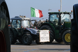Protesta agricoltori, la miccia esplode in tutta Italia: oggi altra grande mobilitazione di trattori
