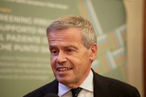 “Dobbiamo catturare l’attenzione dei giovani con la moderazione, senza demonizzare alcol e vino”