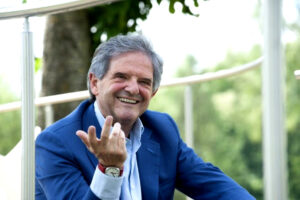 “Non si può più parlare solo di colore, gusto e profumo, ma dell’emozione che il vino può dare” “Non si può più parlare solo di colore, gusto e profumo, ma dell’emozione che il vino può dare”