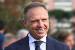 “Se servono riforme al settore del vino siamo pronti ad ascoltare la filiera, come sempre” “Se servono riforme al settore del vino siamo pronti ad ascoltare la filiera, come sempre”