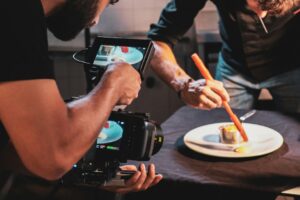 Il 97% dei cuochi &egrave; attivo sui social: da Ruben a Nistor, da Cannavacciuolo a Benedetta Rossi