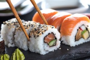 Dalla &ldquo;polizia del sushi&rdquo; alla strategia della Thailandia: come si difendono le cucine nel mondo