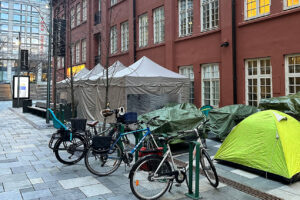 Un mese in tenda (anche a -20°) per comprare i vini top di Borgogna. Succede in Norvegia