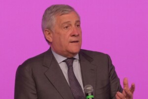 “Il Sistema Paese sostenga il vino, eccellenza di un export che vale il 40% del fatturato italiano”