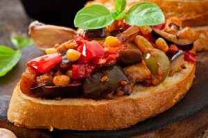 La caponata siciliana &egrave; la &ldquo;star&rdquo; della Giornata Internazionale delle Cucine Italiane 2024
