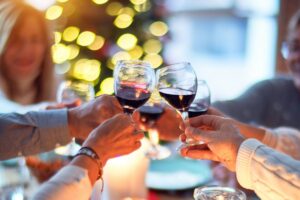 Young people link wine to sociability (67.7%), over-65s drink it with meals (79.1%)