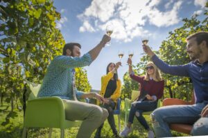 Enoturismo, la case history Lombardia, con la Franciacorta a fare da traino, secondo Divinea