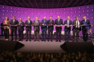 Le istituzioni e il Sistema Paese insieme a Vinitaly e alle imprese del vino, per crescere ancora