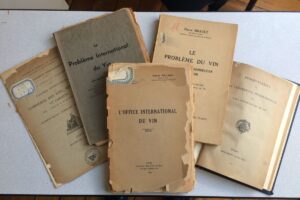 Oiv, cento anni di ricerca scientifica e diplomazia per il futuro del vino. Che è “un atto agricolo”