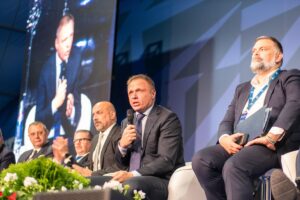 Il Ministro dell&rsquo;Agricoltura, Francesco Lollobrigida: &ldquo;la sovranit&agrave; alimentare in Costituzione&rdquo;