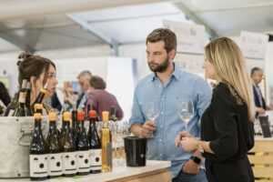 Italian wine holds up, making 16 billion euros, but no alcohol and consumption are the big challenge