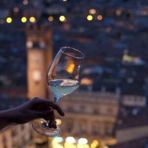 Il vino tra arte, musica, letteratura, cibo e bellezza, &ldquo;invade&rdquo; Verona, con &ldquo;Vinitaly and the city&rdquo;
