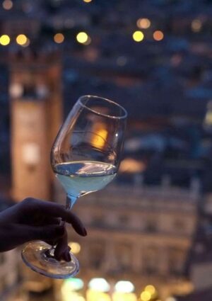 Il vino tra arte, musica, letteratura, cibo e bellezza, &ldquo;invade&rdquo; Verona, con &ldquo;Vinitaly and the city&rdquo;